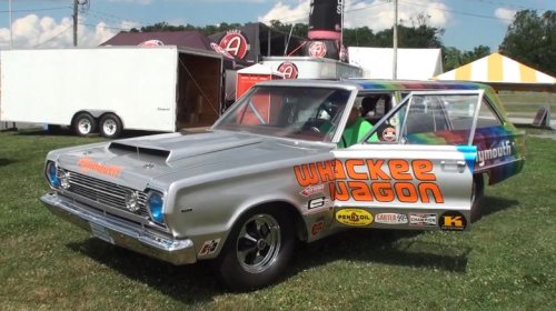 These Mopar muscle wagons pack 426 Hemis, but how they got them is even more interesting