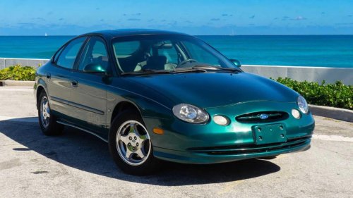 10 classic sleepers hiding V8s most drivers never notice