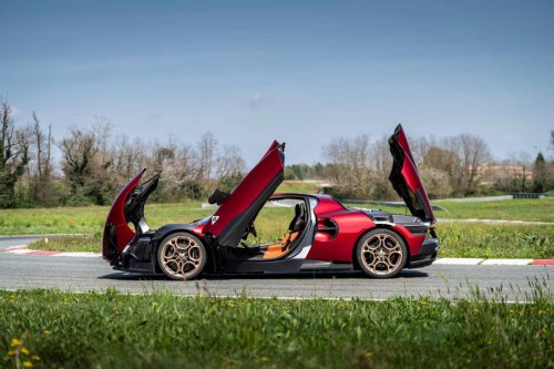 Alfa Romeo, Recorro Madrid en el Alfa Romeo 33 Stradale, un deportivo de dos millones de euros del que solo se fabricarán 33 unidades