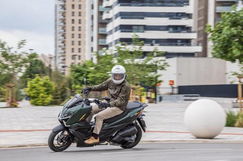 El Zontes 125X quiere reinar entre los escúteres compactos