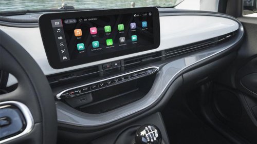 Fiat, El nuevo FIAT 500 Hybrid Dolcevita demuestra que los pequeños descapotables siguen teniendo tirón