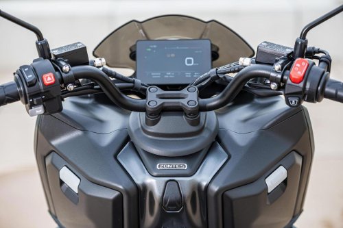 El Zontes 125X quiere reinar entre los escúteres compactos