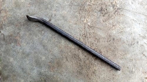 8 old school automotive tools that even experienced car people might not recognize