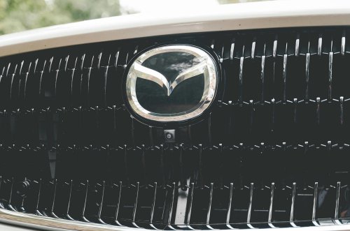 Los significados detrás de los emblemas de tus coches favoritos