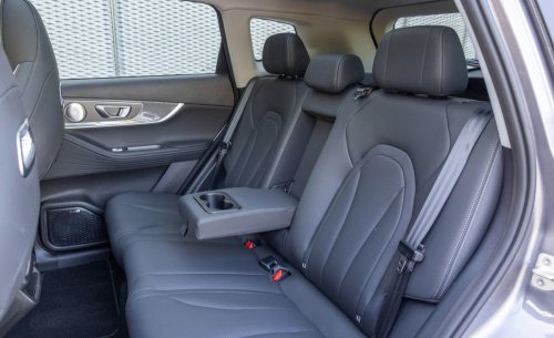 Una semana con el Ebro S700 PHEV: por qué es el SUV total que todos estábamos esperando