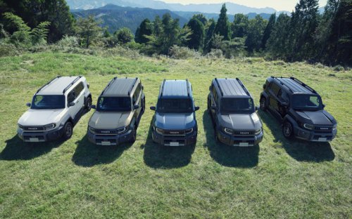 トヨタ、新型車「ランドクルーザー“FJ”」発売 価格450万100円