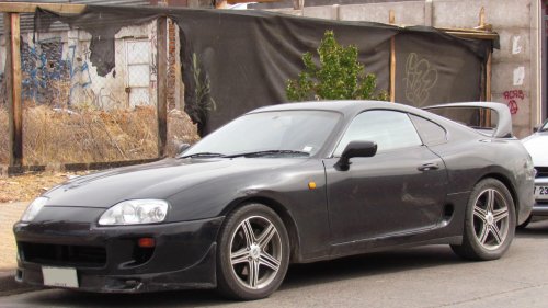 7 cars that still feel faster than most modern vehicles