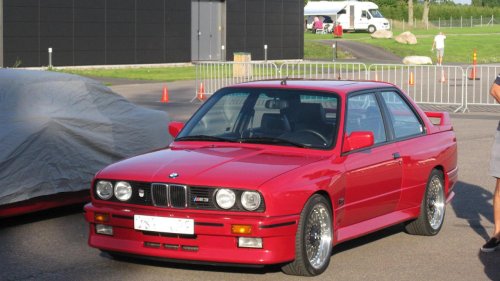 7 cars that still feel faster than most modern vehicles