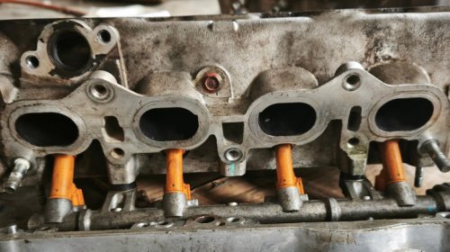 Does porting an intake manifold affect engine performance?