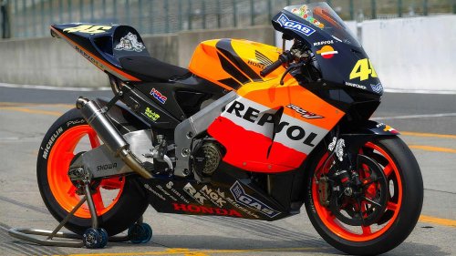 Honda's strangest engine ever built had oval pistons