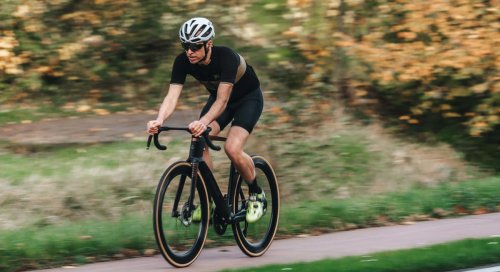 Lexus entra en el ciclismo premium con una bicicleta de competición desarrollada junto a Ridley