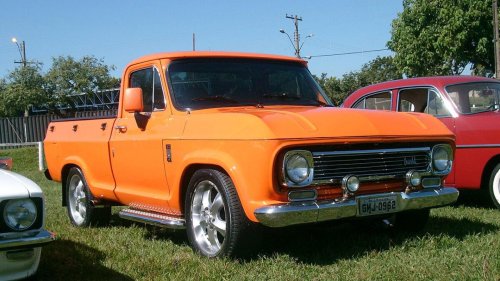 9 old-school trucks that earned trust one breakdown at a time
