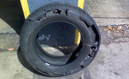 Here's why you really shouldn't drive on a flat tire