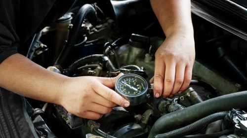 Engine Compression Testers: What Different Types Exist & How Much Do They Cost?