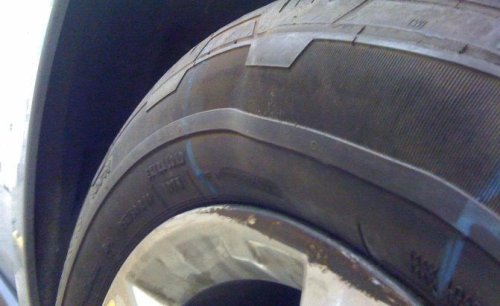 Here's why you really shouldn't drive on a flat tire