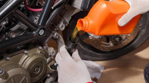 What's the average lifespan of a motorcycle engine?