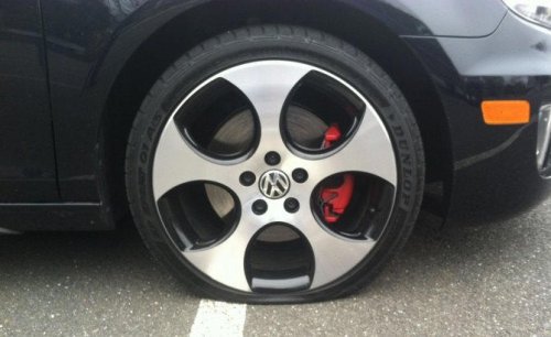 Here's why you really shouldn't drive on a flat tire