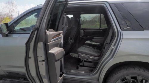Cadillac, 4 things I couldn't ignore while driving Cadillac's Escalade (which is very, very large)