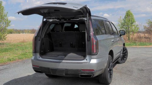 Cadillac, 4 things I couldn't ignore while driving Cadillac's Escalade (which is very, very large)