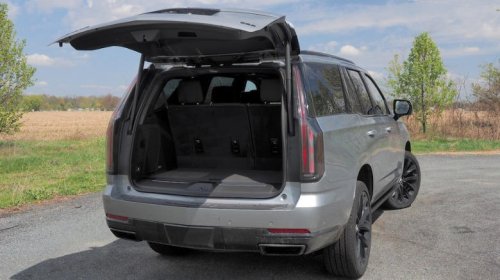 Cadillac, 4 things I couldn't ignore while driving Cadillac's Escalade (which is very, very large)