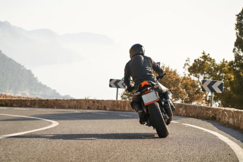 La Guardia Civil de Tráfico estrenará 30 motos camufladas para vigilar las infracciones sobre dos ruedas