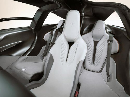 403km／hの最高速を達成した異端の3シーター「マクラーレン スピードテール」【スーパーカークロニクル・完全版／093】
