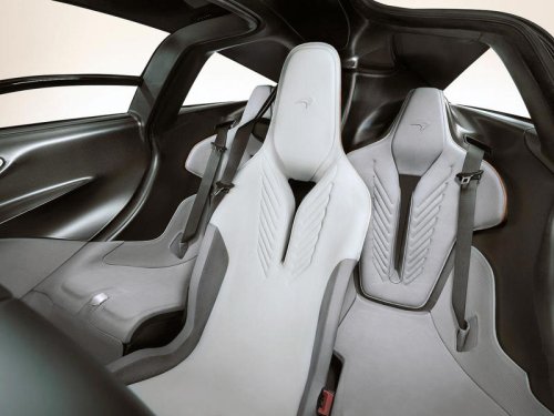 403km／hの最高速を達成した異端の3シーター「マクラーレン スピードテール」【スーパーカークロニクル・完全版／093】