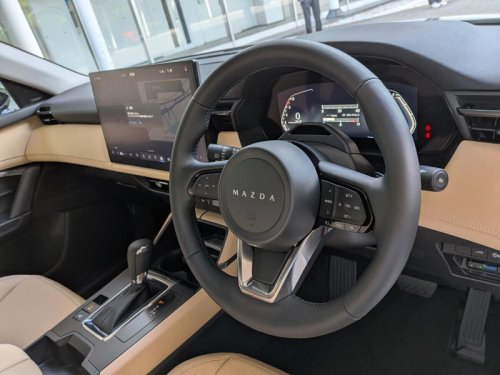 マツダ新型「CX-5」の販売状況は?購入者の意見は?販売担当に聞く
