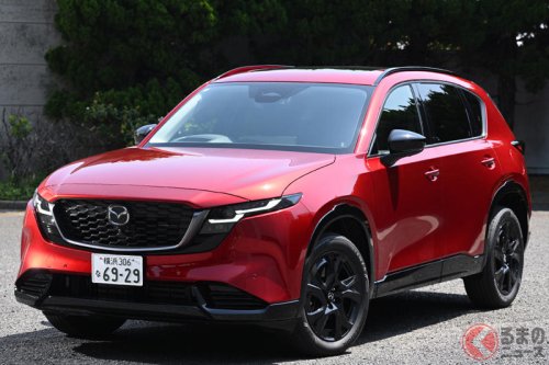 9年ぶり全面刷新！ マツダ新型「ミドルSUV」発売！ メーカー初の“画期的システム”＆「広い後席空間」の上質内装が魅力！ 新グリル×特徴的なヘッドライトの“精悍顔”が目を惹く「3代目 CX-5」登場！