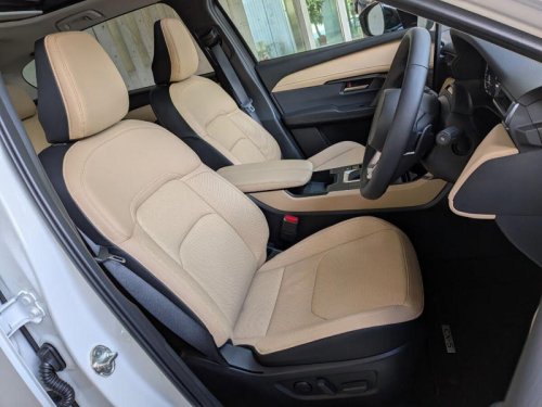 マツダ新型「CX-5」の販売状況は?購入者の意見は?販売担当に聞く
