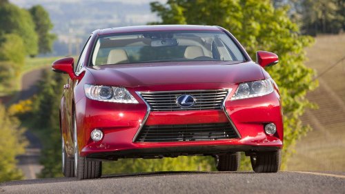 This fuel-efficient used Lexus hybrid sedan holds onto its value like crazy