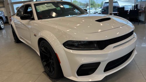 Best time to buy a car: Monthly & seasonal car buying tips