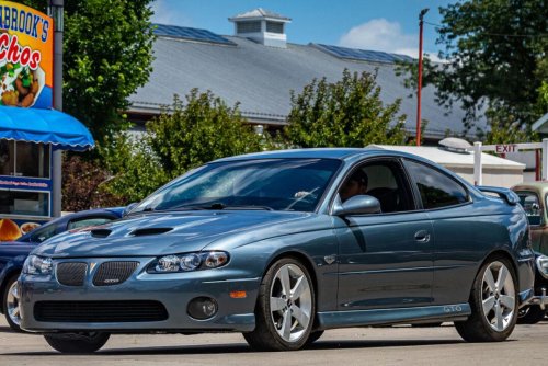 10 current-generation muscle cars that pushed factory horsepower into insane territory