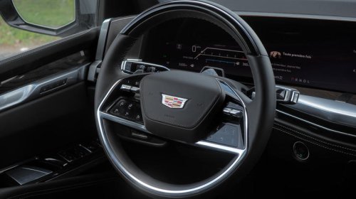 4 things I couldn't ignore while driving Cadillac's Escalade (which is very, very large)