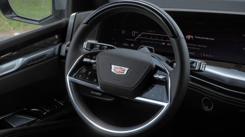 4 things I couldn't ignore while driving Cadillac's Escalade (which is very, very large)