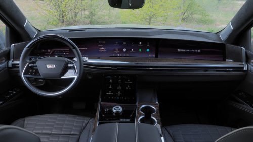4 things I couldn't ignore while driving Cadillac's Escalade (which is very, very large)