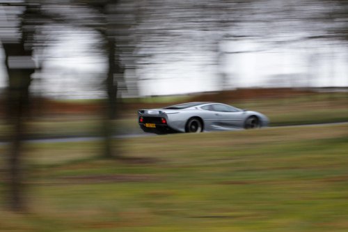 Jaguar XJ220: ¿Se maltrató este superdeportivo de los años 90?