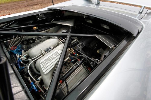 Jaguar XJ220: ¿Se maltrató este superdeportivo de los años 90?