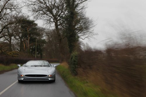 Jaguar XJ220: ¿Se maltrató este superdeportivo de los años 90?