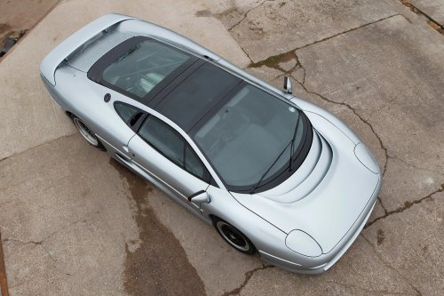 Jaguar XJ220: ¿Se maltrató este superdeportivo de los años 90?
