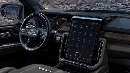 5 three-row SUVs with V8 engines still available in 2024