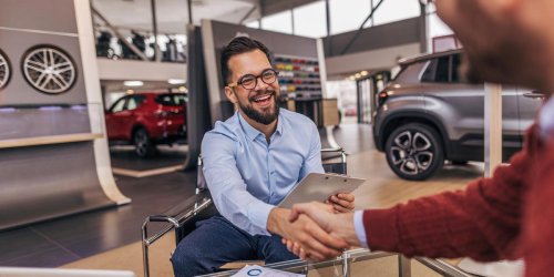 La OCU advierte sobre los seguros para coches eléctricos: 