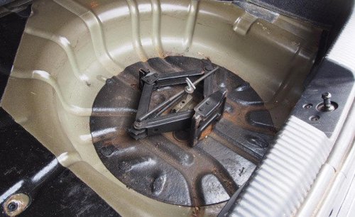 How to change a flat tire