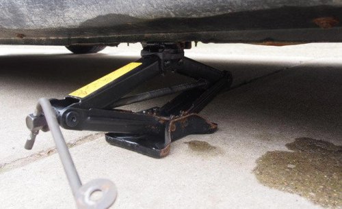 How to change a flat tire