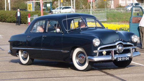 Why is the 1949 Ford called 'shoebox?'