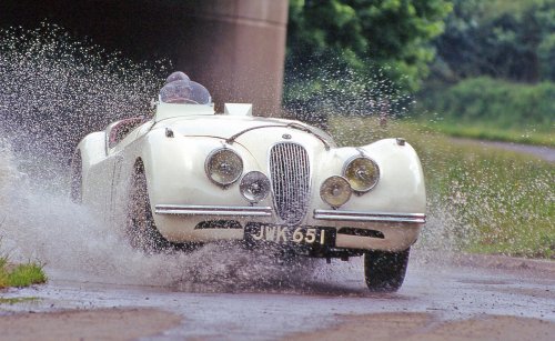 37 magníficas fotos de los magníficos coches Jaguar