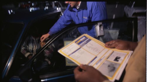 Yes, Yes, CarMax will honor its online offer for your car in person - but there's a catch