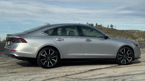Honda, Honda Accord, Honda Accord Hybrid, Touring, The Honda Accord Hybrid Touring is an exceptionally good midsize sedan