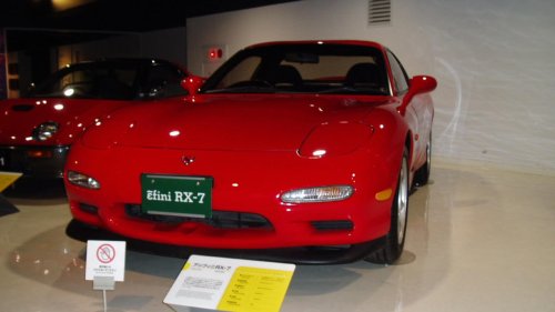 7 foreign sports cars from the analog era that still feel brutally honest today