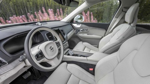 Why a loaded used Volvo XC90 beats a base new Mercedes GLE